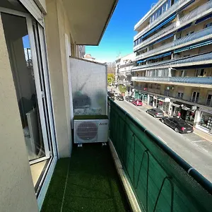 Superbe Idéalement Situé à Appartement