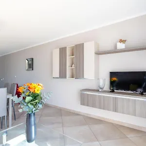 Appartamento Le Midi 8 By Estates, Cannes